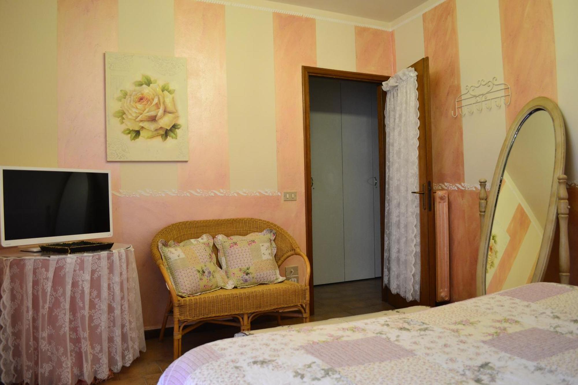 Relais De La Place Apartment Desenzano del Garda Room photo